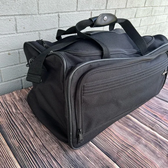 COPY - Atlantic Black Tote Duffel Bag Luggage - Picture 4 of 8